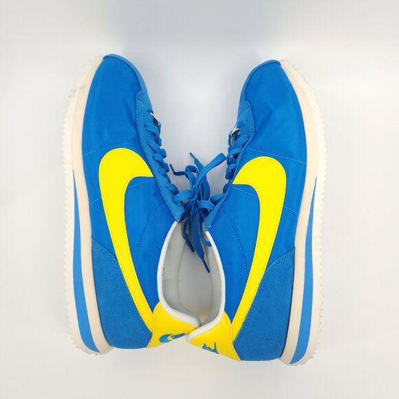 Athletic_Shoes